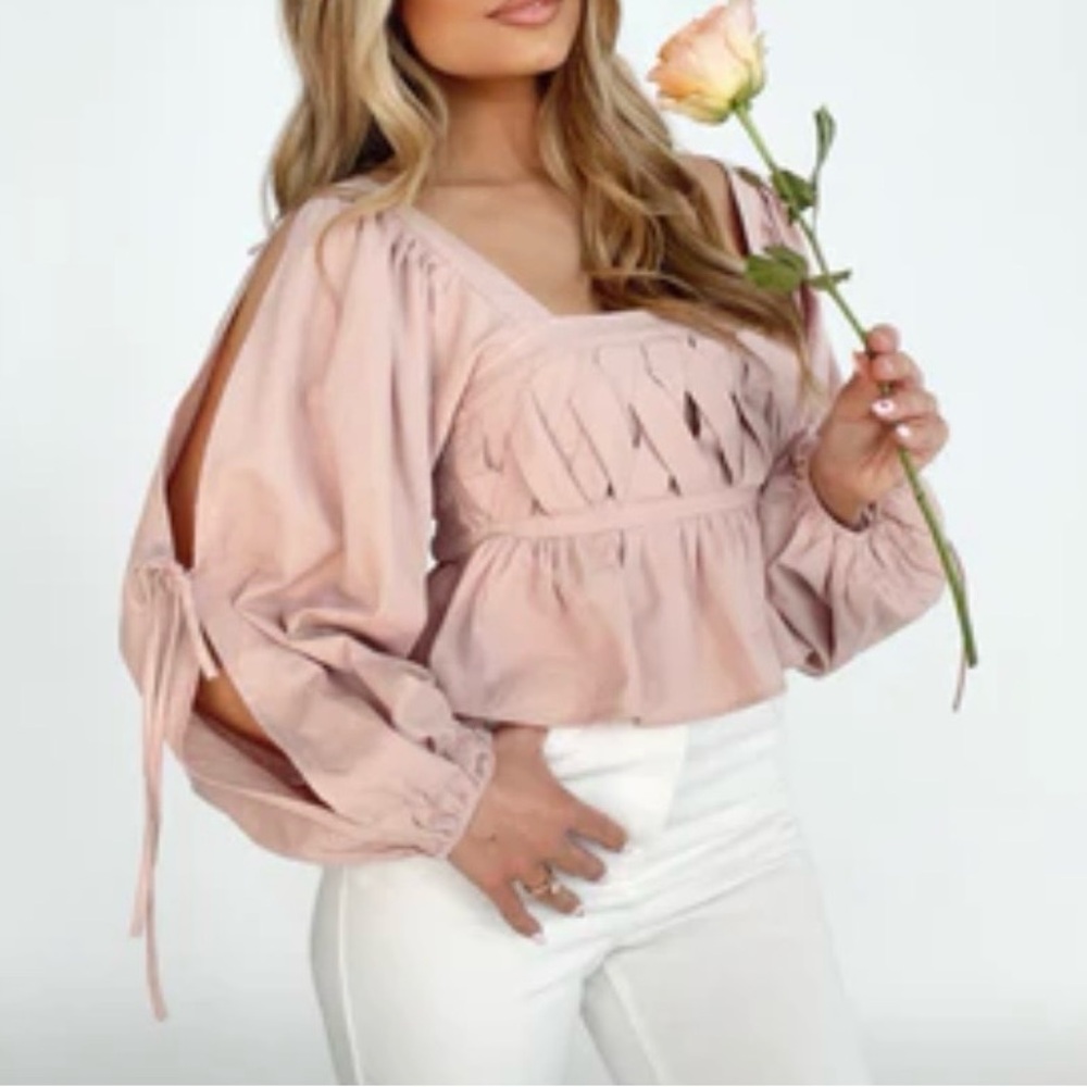 Le Lis Blush Pink Blouse with Cutout Design